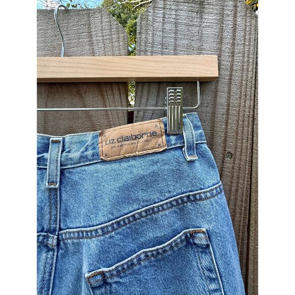 Vintage 90s Straight Leg Denim in Light Wash - Picture 5 of 9